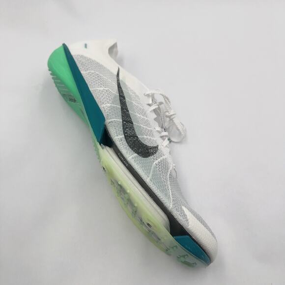 Athletic_Shoes